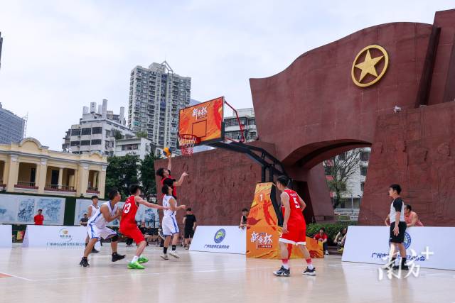 因地制宜组装球场打造精品赛事